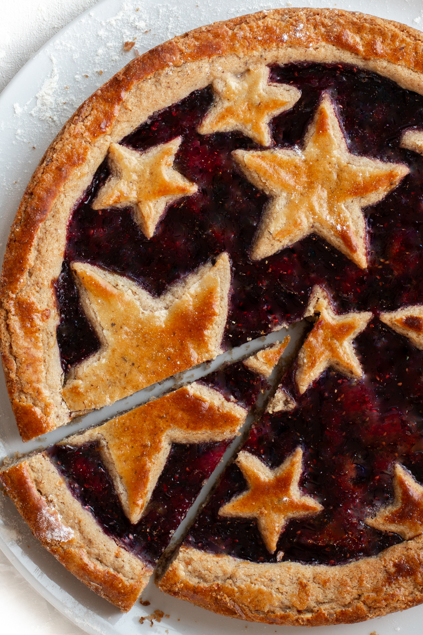 Linzer Torte angeschnitten