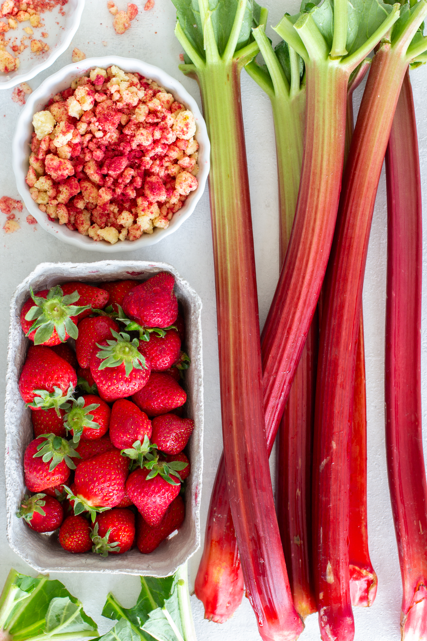 Zutaten Pinker Rhabarber Erdbeer Crumble