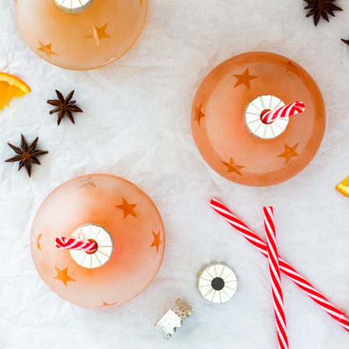 Heißer Aperol von oben fotografiert